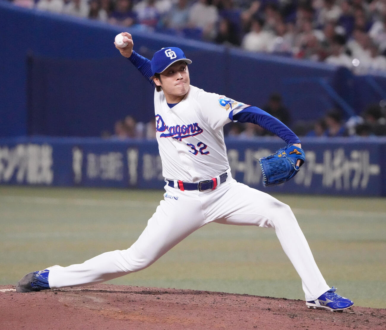 中日対DeNA 8回表、中日4番手で登板する伊藤茉央（撮影・森本幸一）
