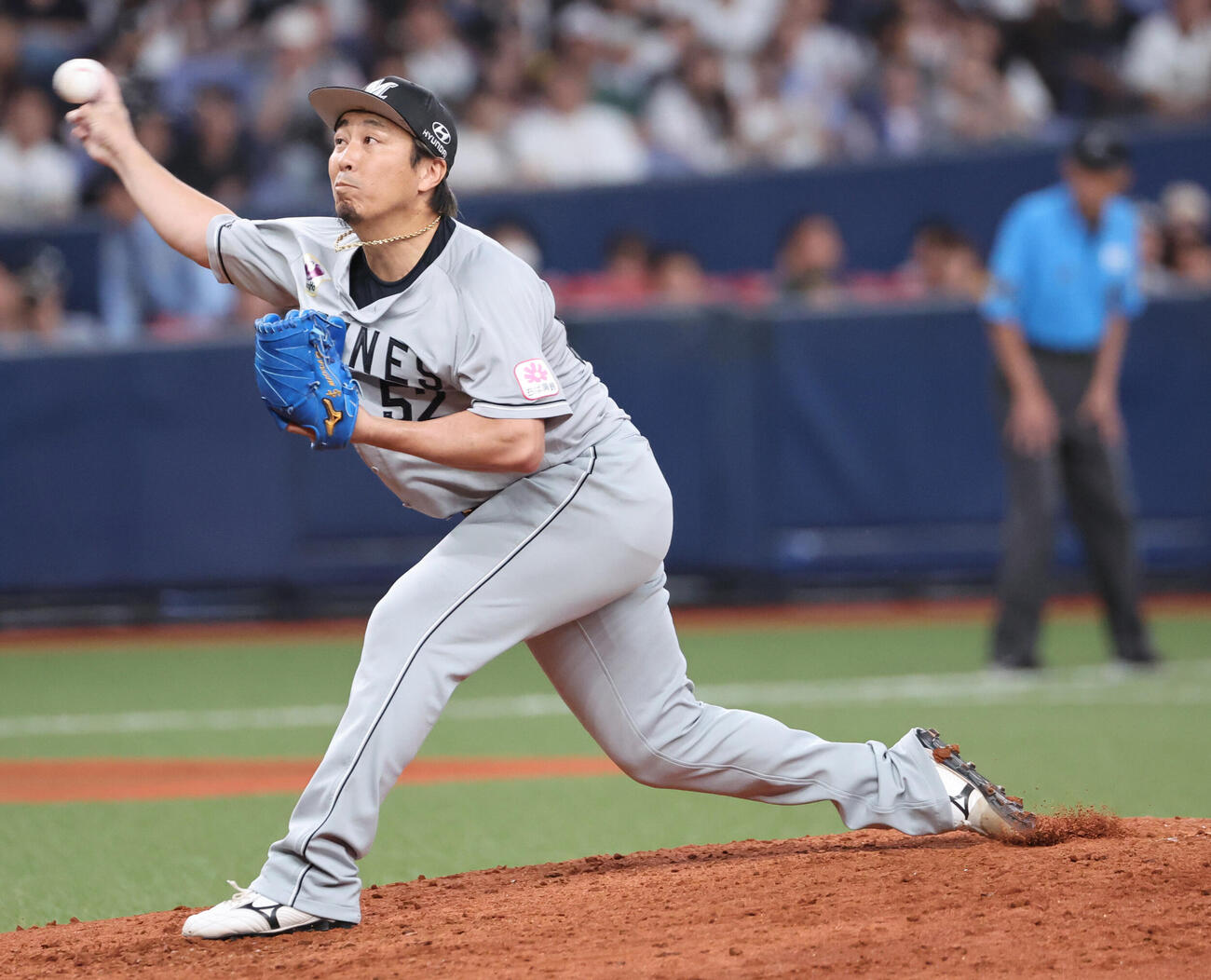 オリックス対ロッテ　6回から登板のロッテ2番手益田直也（撮影・西尾就之）