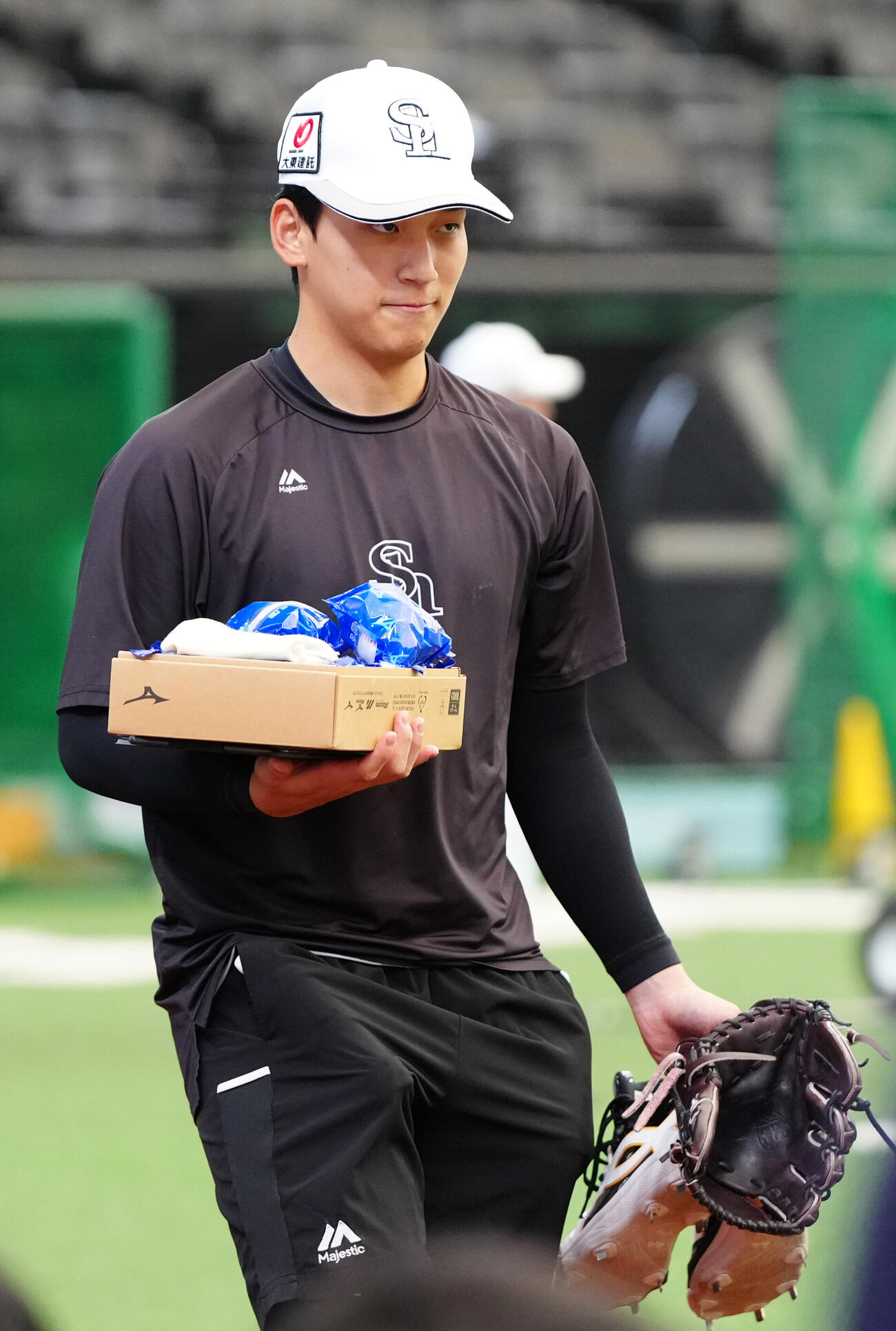 西武対ソフトバンク　試合前練習に向かうソフトバンク前田悠伍（撮影・江口和貴）