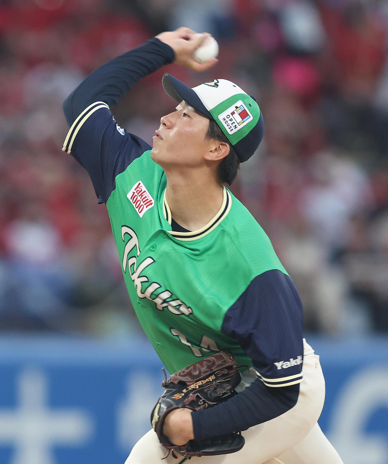 ヤクルト対広島　2回表、力投する西舘昂汰（撮影・河田真司）