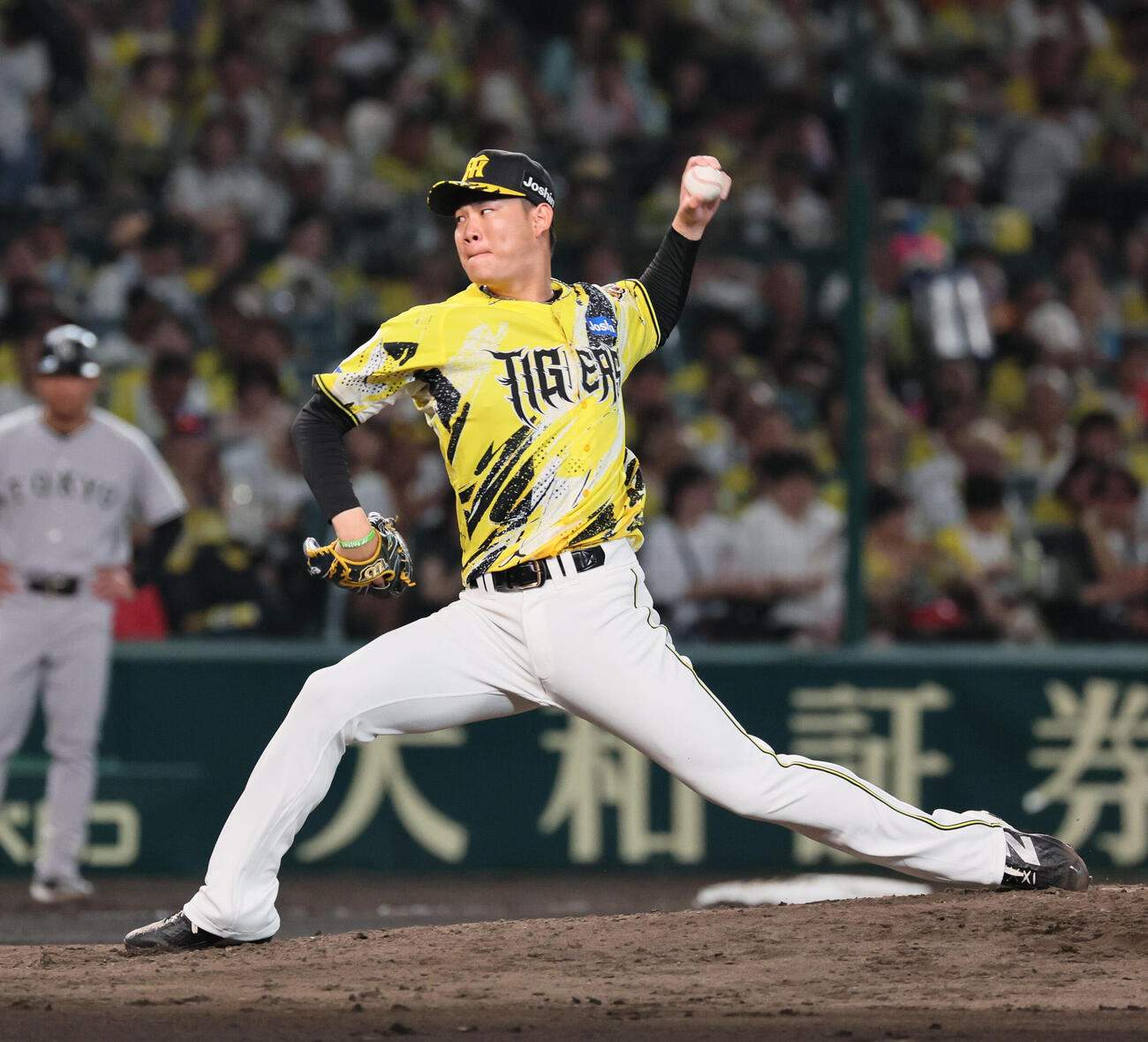阪神対巨人　阪神3番手の及川雅貴（撮影・宮崎幸一）
