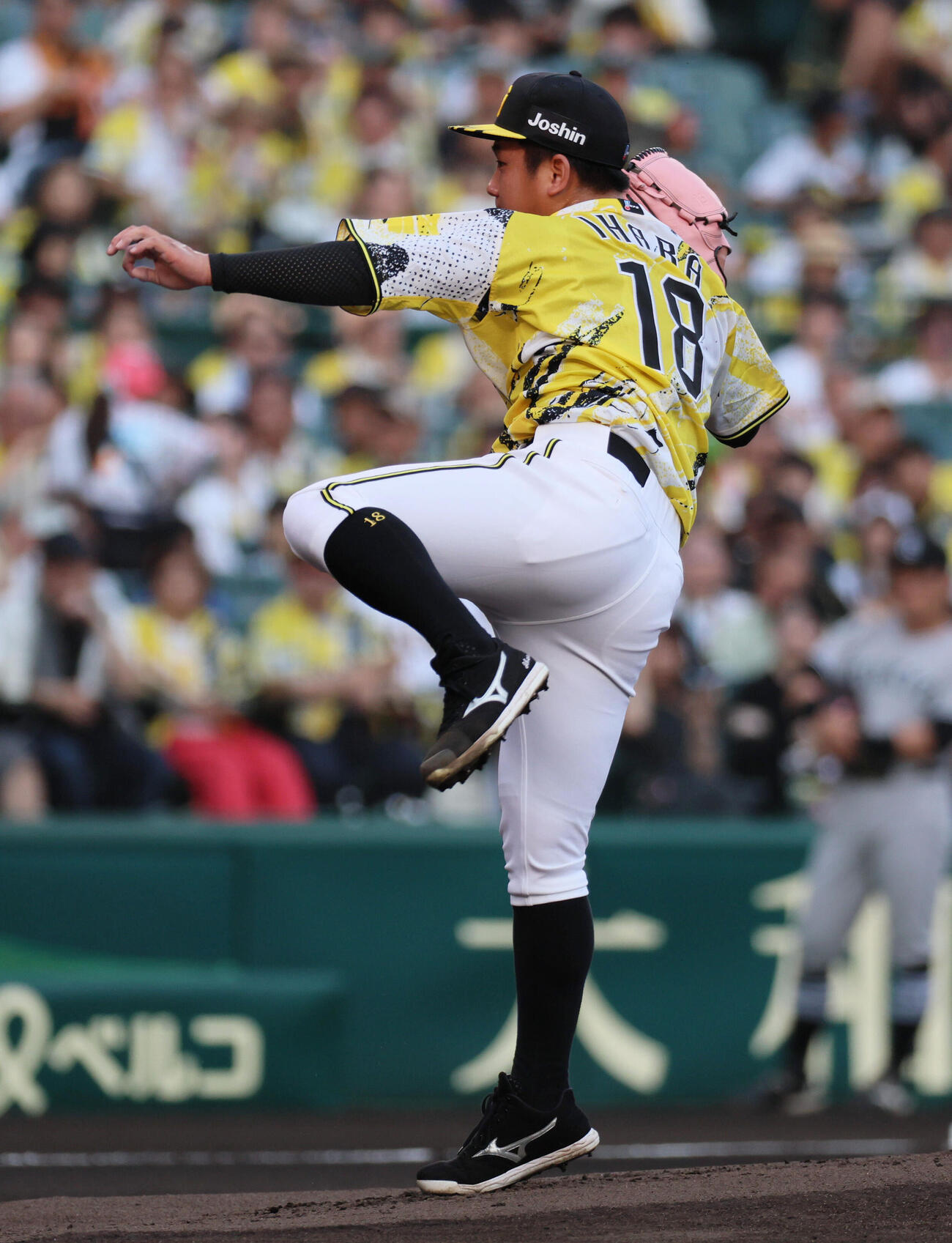阪神対巨人　阪神先発の伊原陵人（撮影・宮崎幸一）