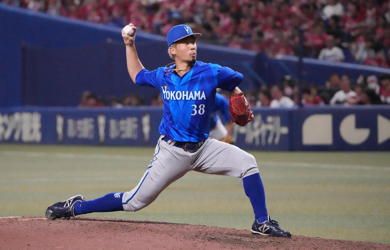 中日対DeNA 7回裏、DeNA2番手で登板する松本凌人（撮影・森本幸一）