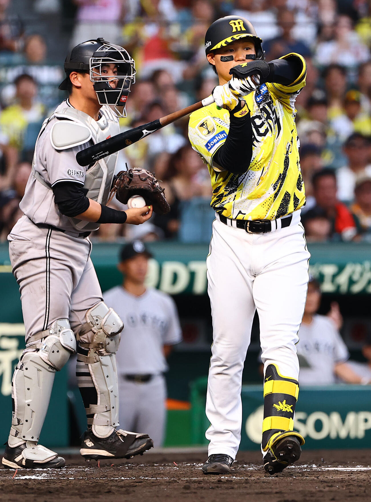 阪神対巨人　3回裏阪神1死一、二塁、森下翔太は三振に倒れる（撮影・上田博志）
