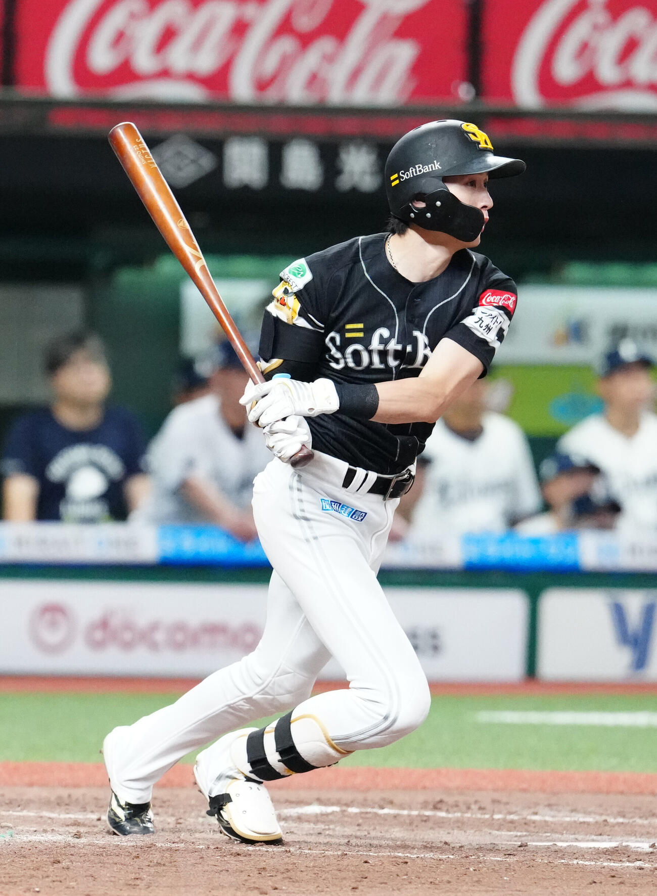 西武対ソフトバンク　5回表ソフトバンク2死二、三塁、2点適時三塁打を放つ周東佑京（撮影・江口和貴）