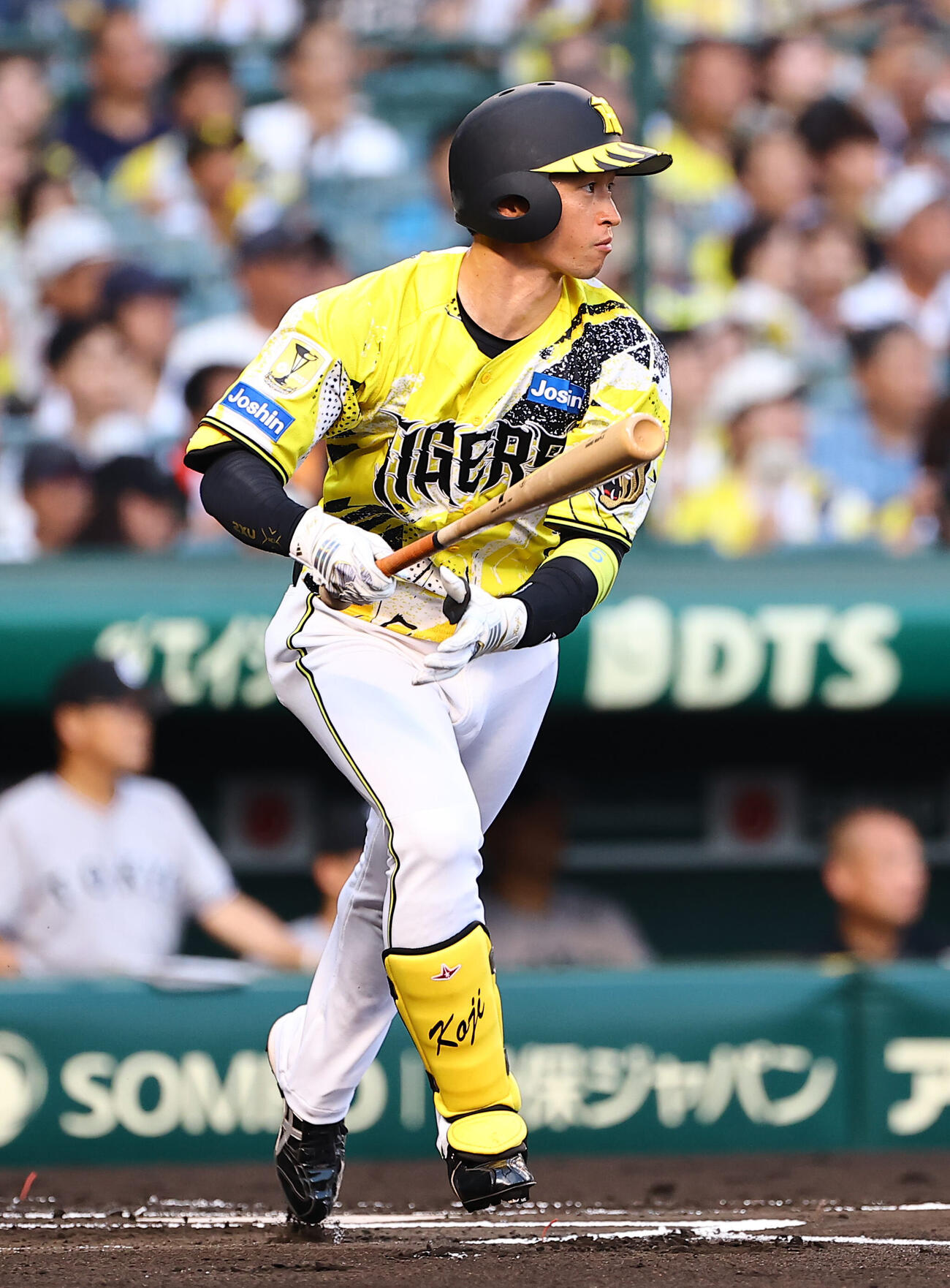 阪神対巨人　1回裏阪神無死、近本光司は安打を放つ（撮影・上田博志）