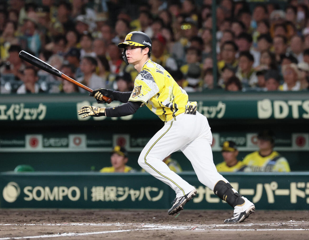 阪神対巨人　7回裏阪神2死、中野拓夢は安打を放つ（撮影・宮崎幸一）