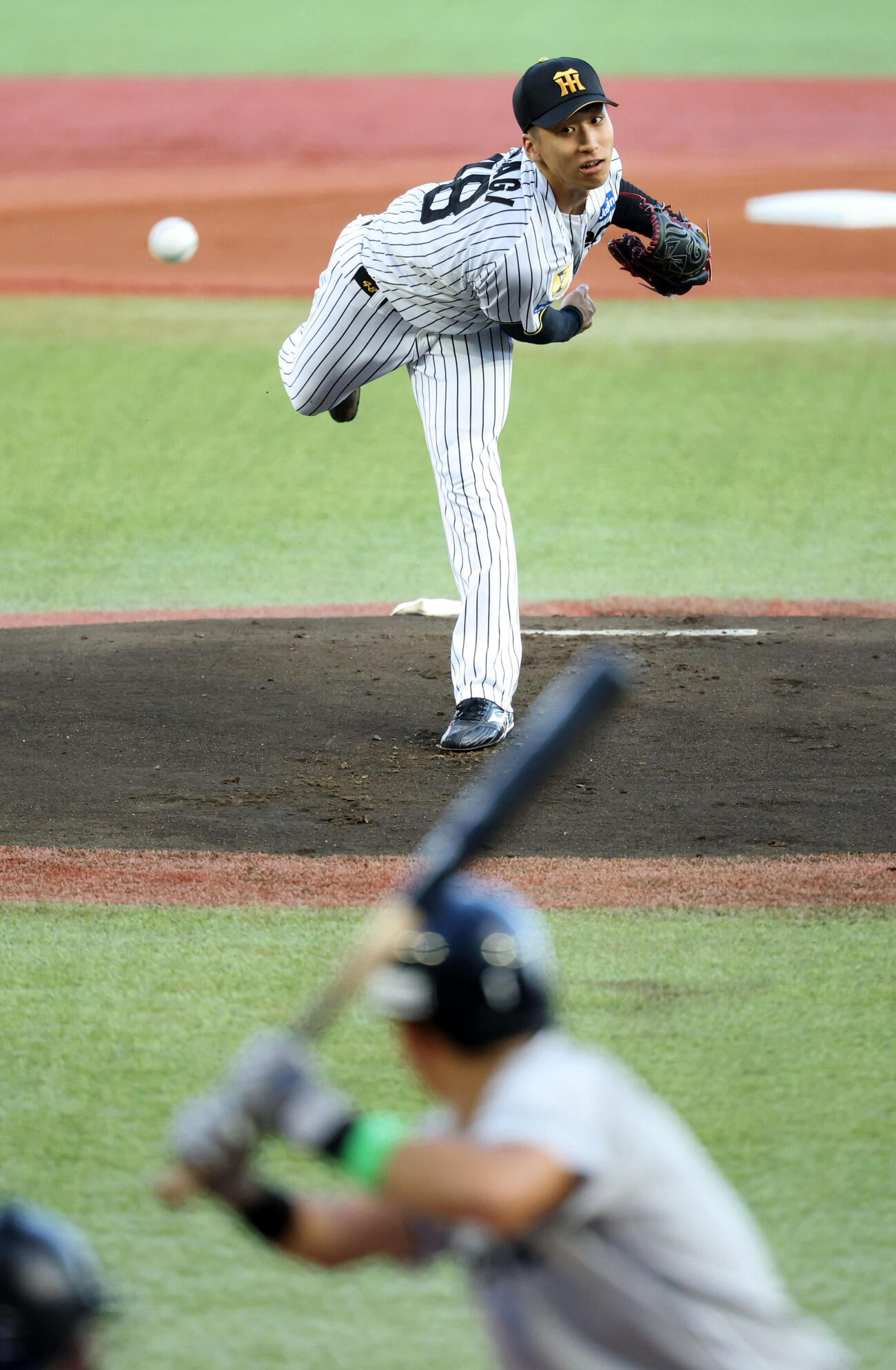 セ選抜対パ選抜　セ選抜先発の茨木秀俊。打者広沢新太郎（撮影・浅見桂子）