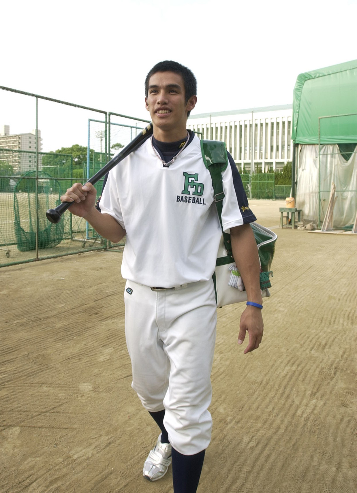 2005年9月、練習に向かう福岡一の陽岱鋼（当時は陽仲寿）