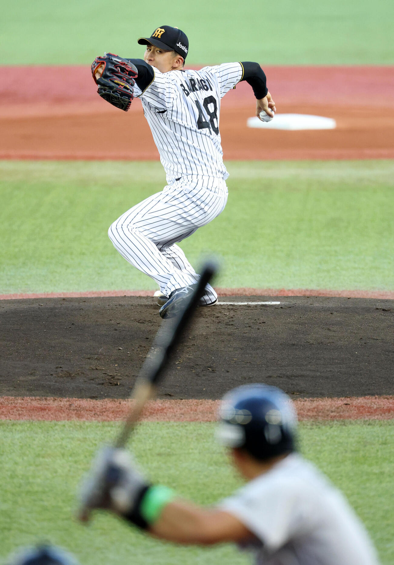 セ選抜対パ選抜　セ選抜先発の茨木秀俊。打者広沢新太郎（撮影・浅見桂子）