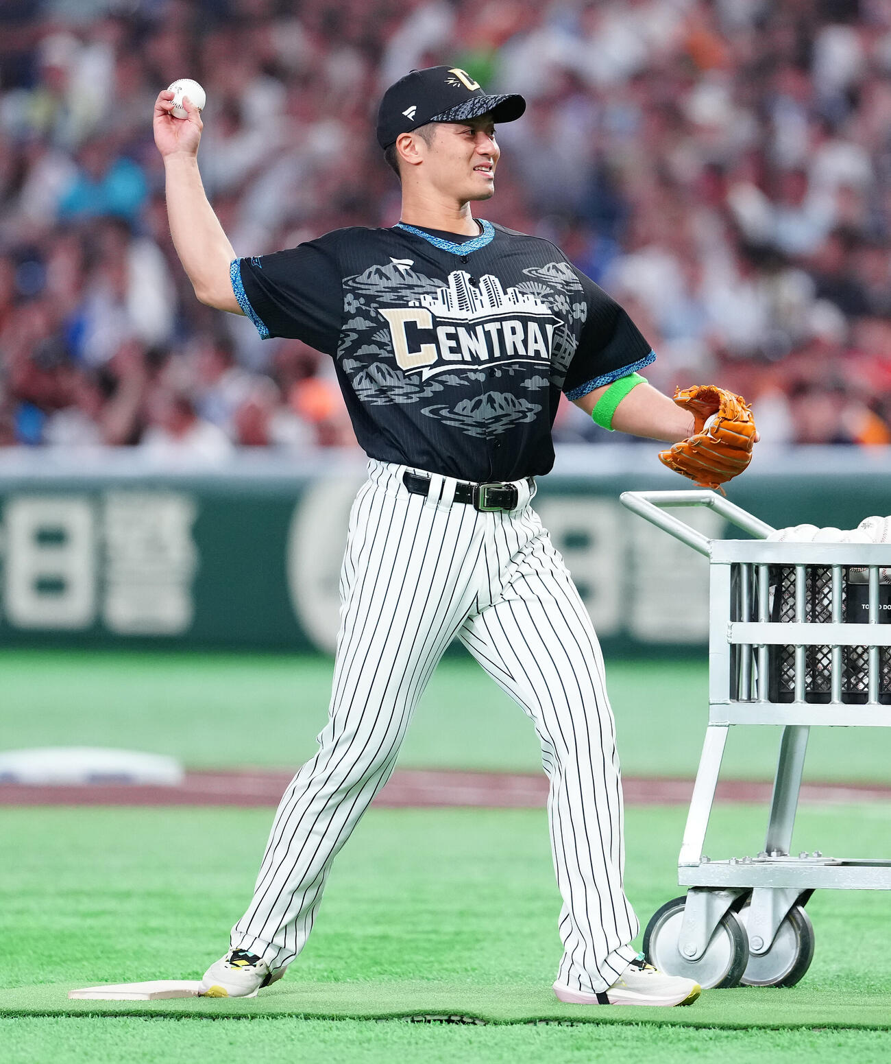 全セ対全パ　ホームランダービーで投手を務めた阪神坂本誠志郎（撮影・鈴木みどり）
