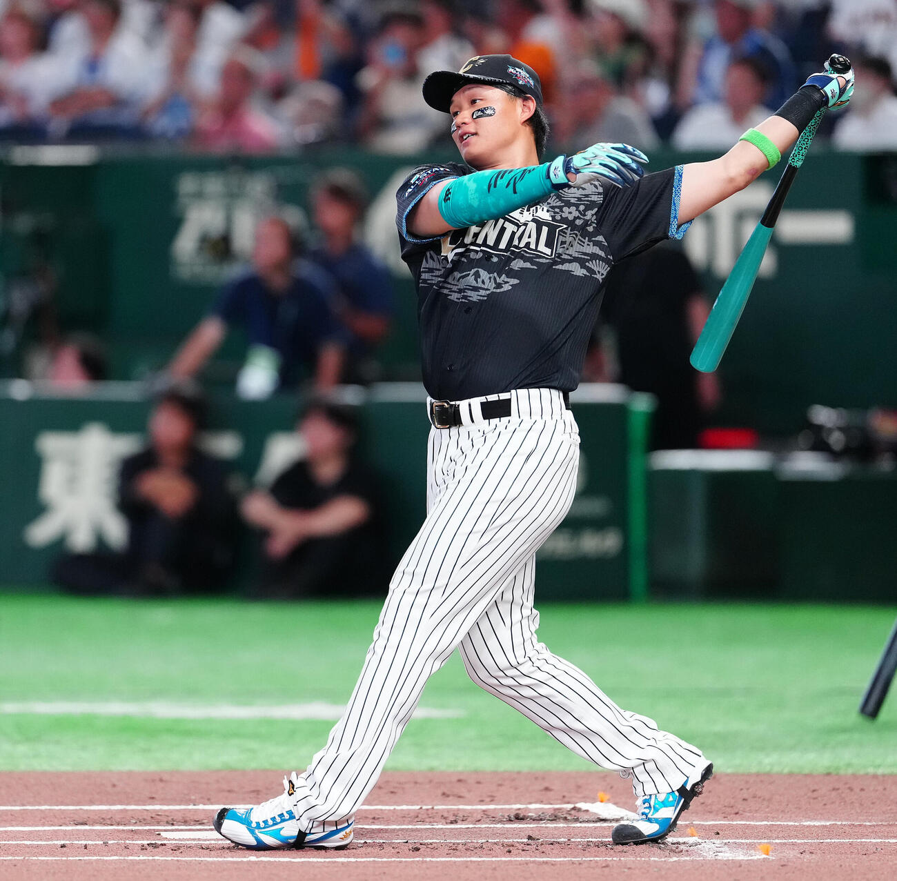 全セ対全パ　ホームランダービー1回戦で快音を響かせる阪神森下翔太（撮影・鈴木みどり）