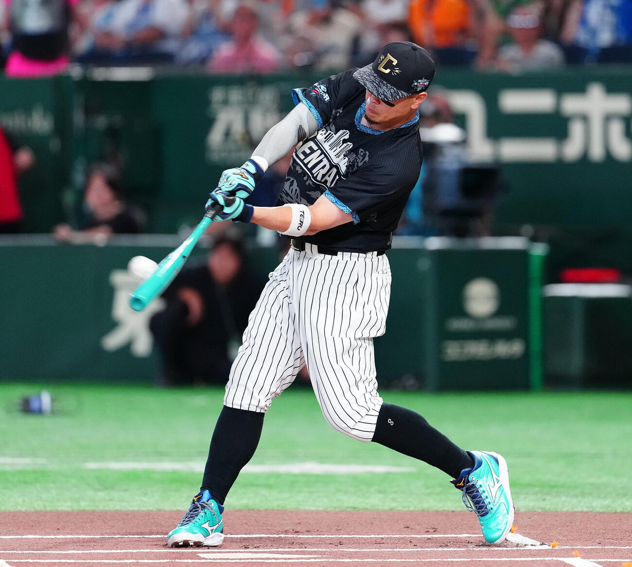 全セ対全パ　ホームランダービー1回戦で快音を響かせる阪神佐藤輝明（撮影・鈴木みどり）