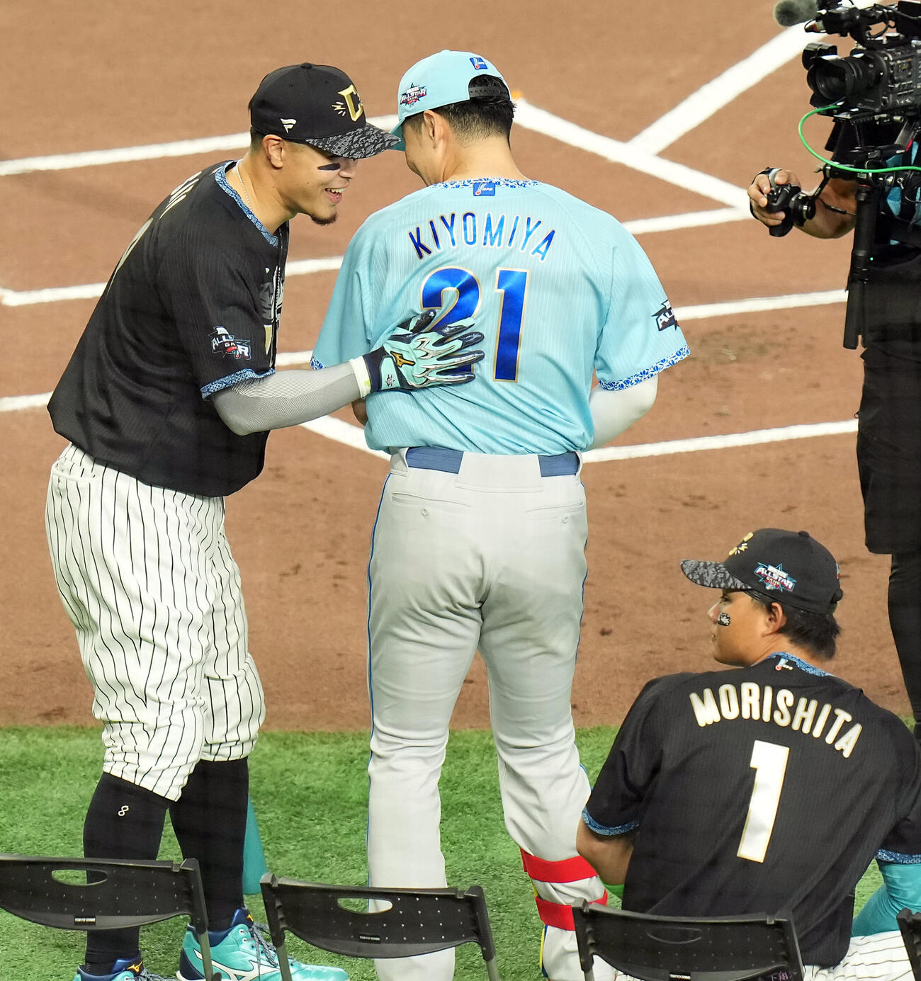 マイナビオールスター20226　第1戦　全セ対全パ　ホームランダービー1回戦　日本ハム清宮幸太郎を破った阪神佐藤輝明（撮影・たえ見朱実）