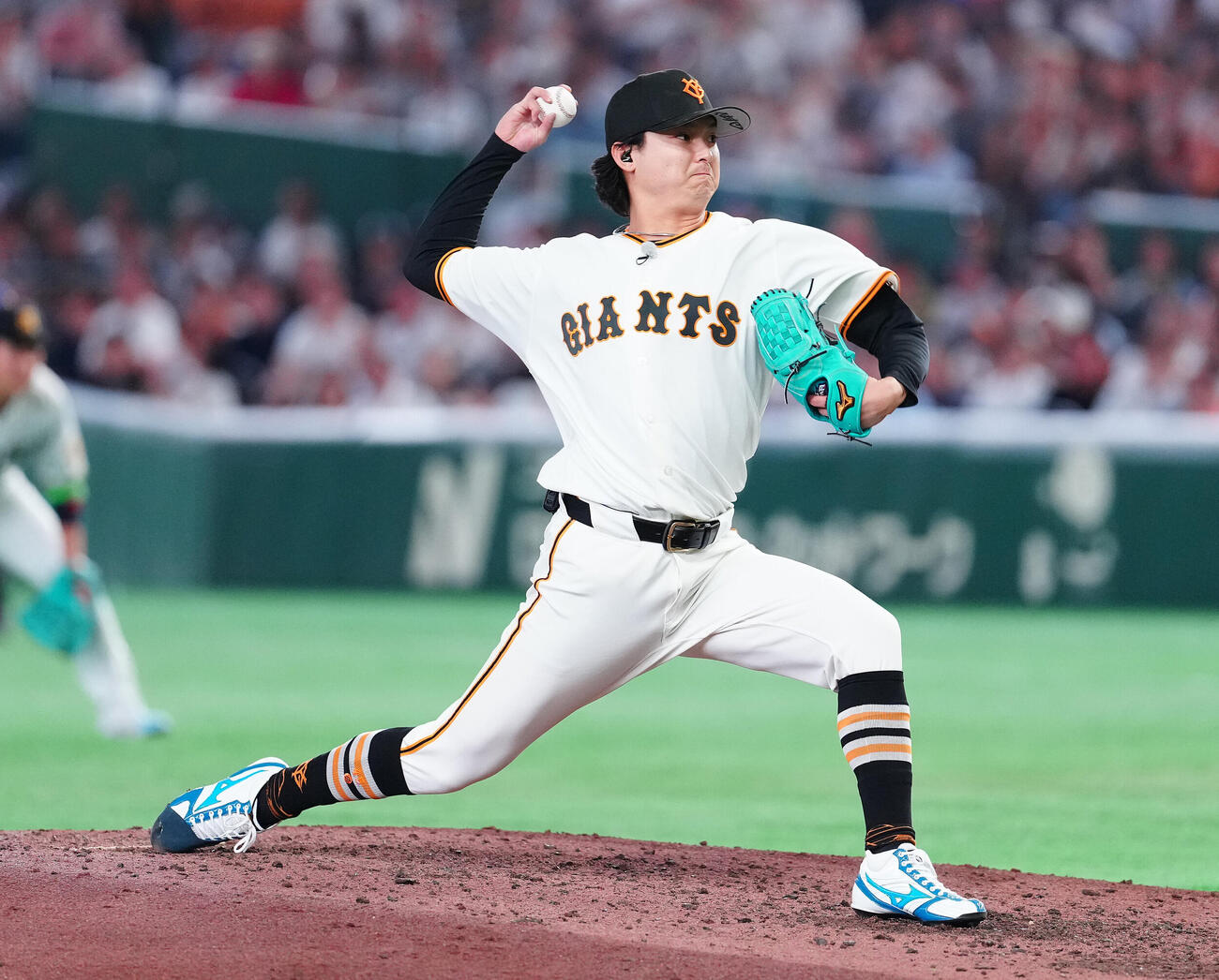 全セ対全パ　6回表から5番手で登板した全セ田中瑛斗（撮影・鈴木みどり）