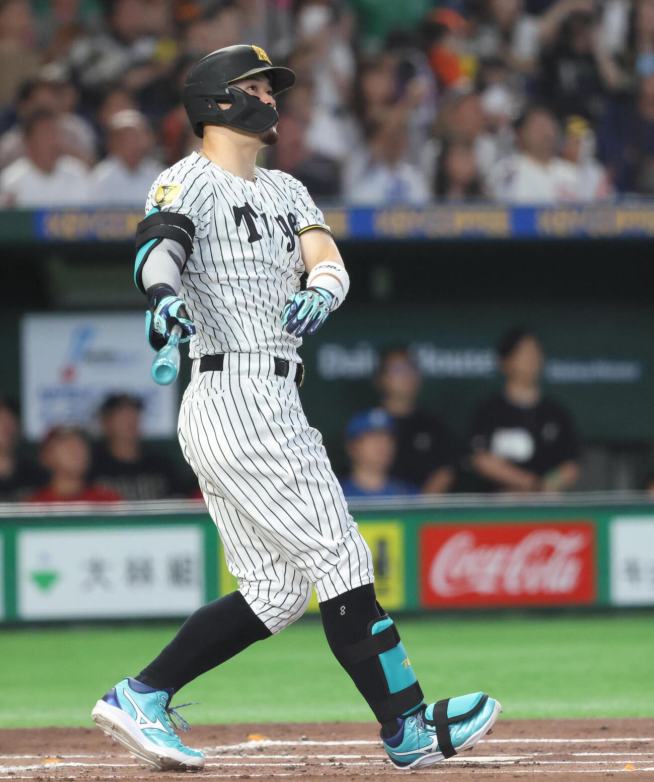 全セ対全パ　1回裏全セ1死、右越え先制ソロ本塁打を放つ佐藤輝明（撮影・河田真司）