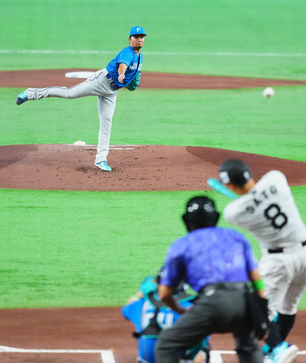 全セ対全パ　1回裏全セ1死、佐藤輝明に先制ソロ本塁打を浴びる伊藤大海（撮影・垰建太）