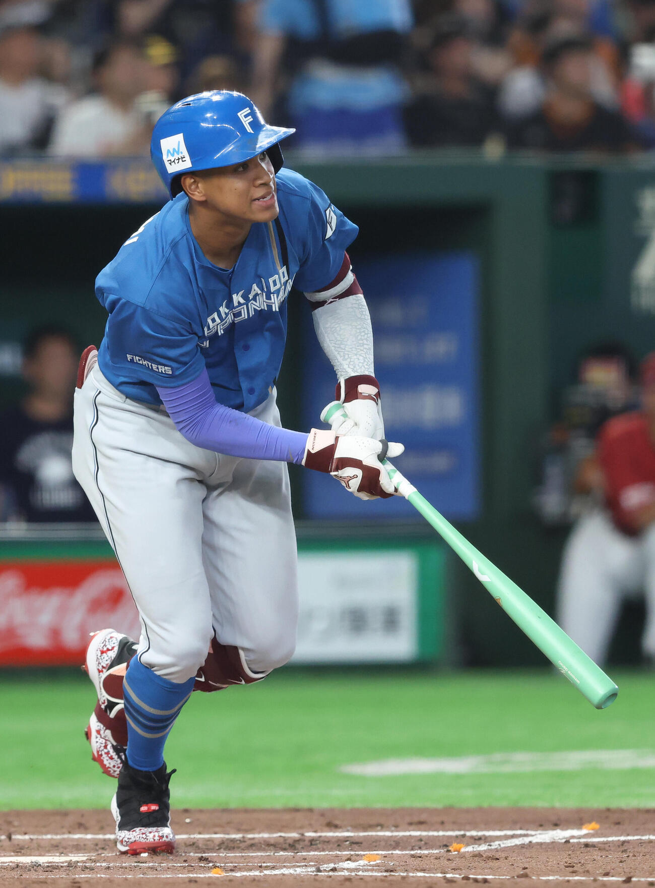 全セ対全パ　3回表全パ1死、二塁打を放つ万波中正（撮影・河田真司）
