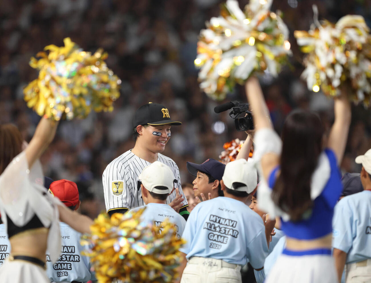 全セ対全パ　開始前、入場する阪神森下翔太（撮影・河田真司）