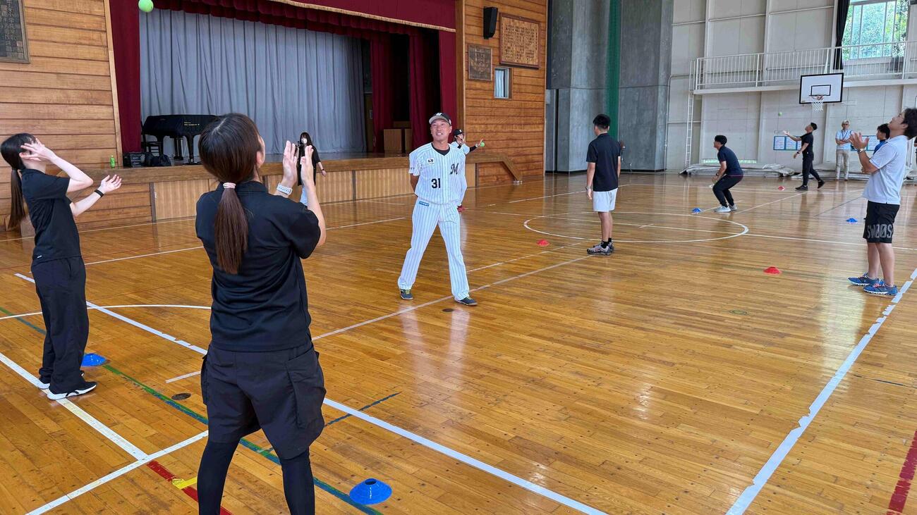 取る動作の実技指導