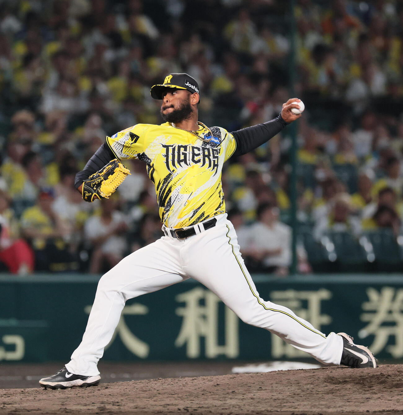 阪神セベリーノ（2026年7月撮影）