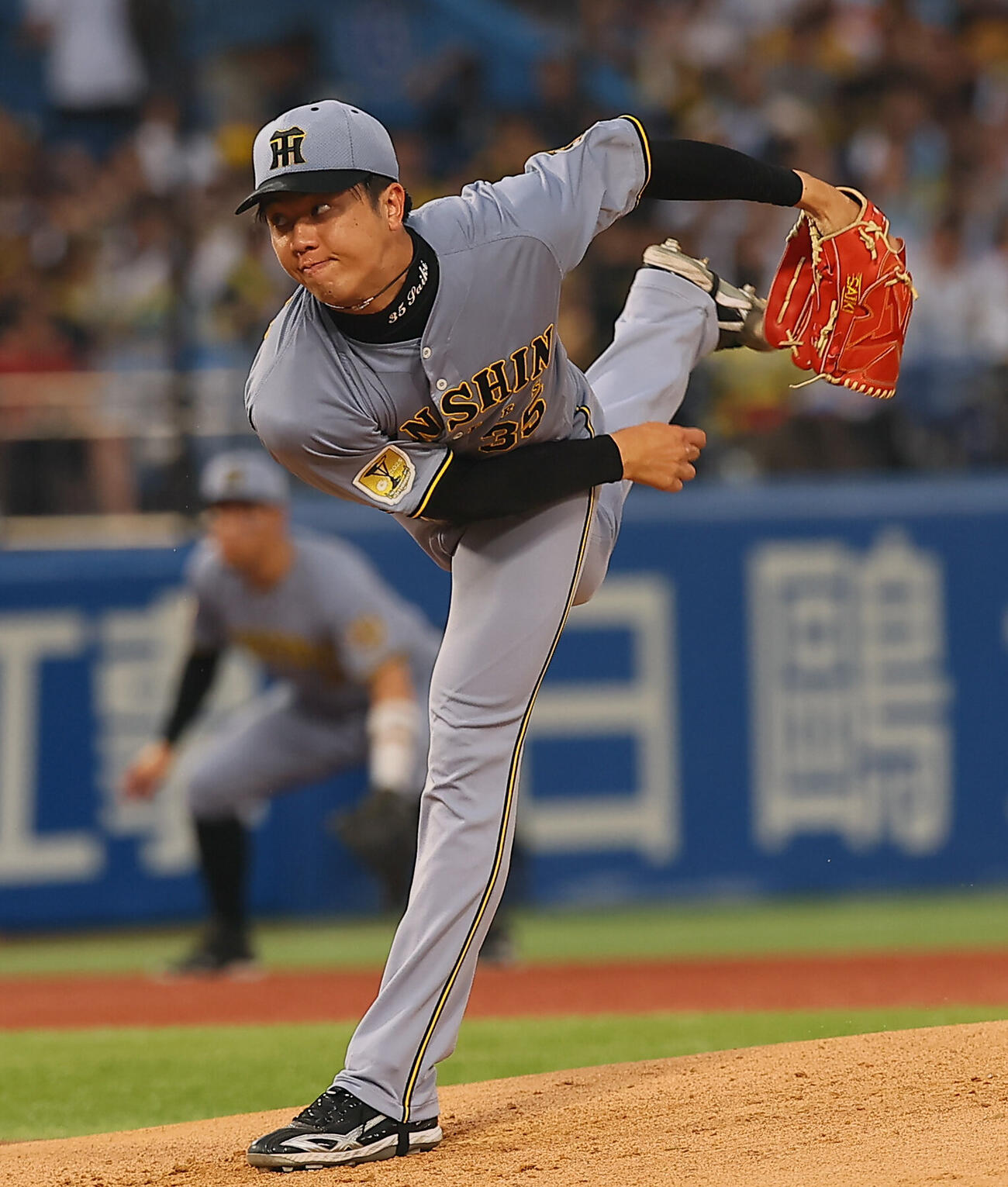 ヤクルト対阪神　力投する阪神先発の才木浩人（撮影・水谷安孝）