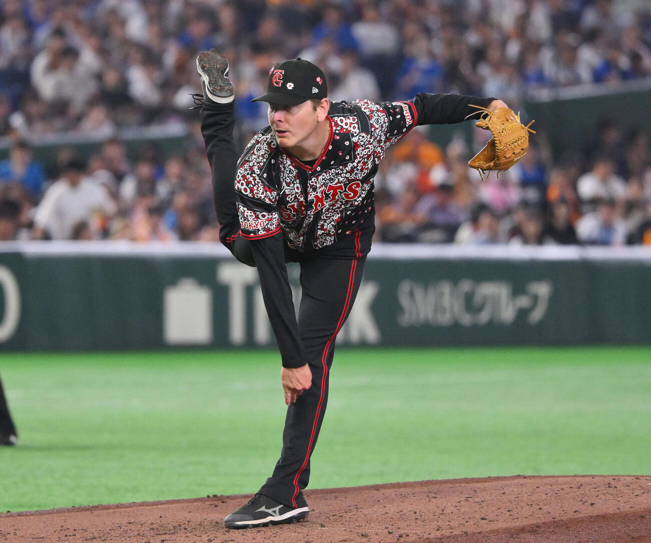 巨人対DeNA　巨人先発のスペンサー・ハワード（撮影・滝沢徹郎）