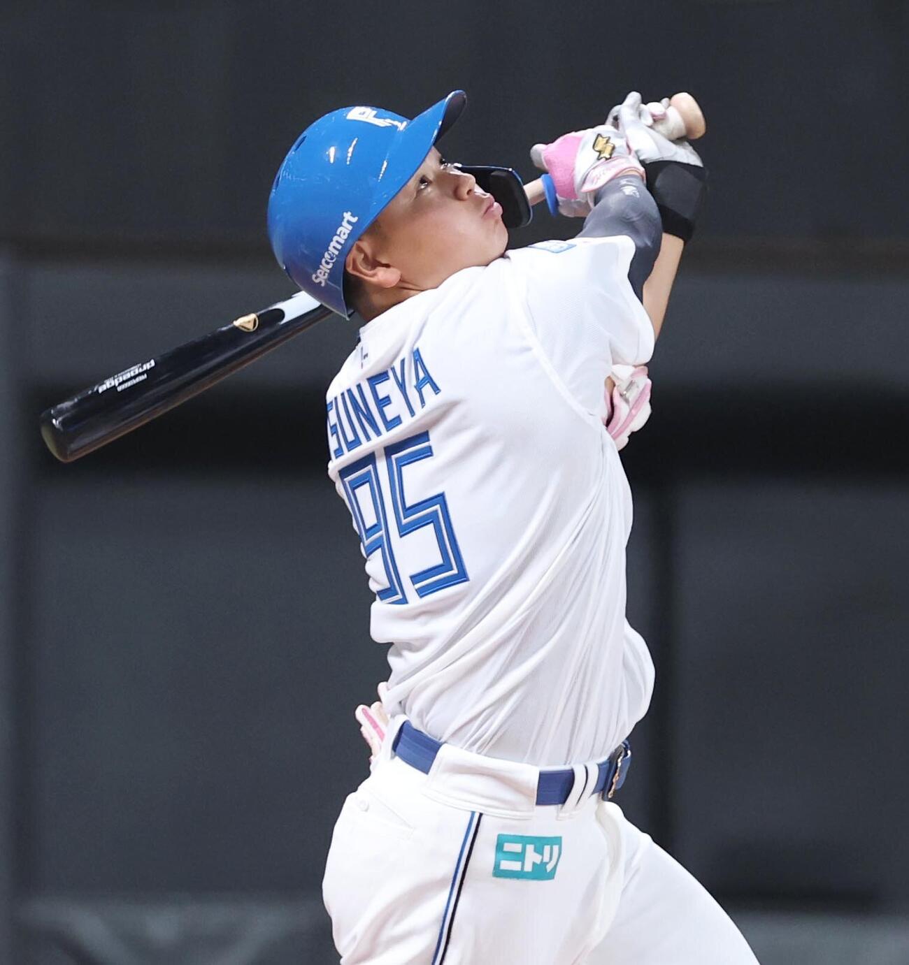 日本ハム対ロッテ　2回裏日本ハム1死一、二塁、一邪飛に終わる常谷拓輝（撮影・黒川智章）