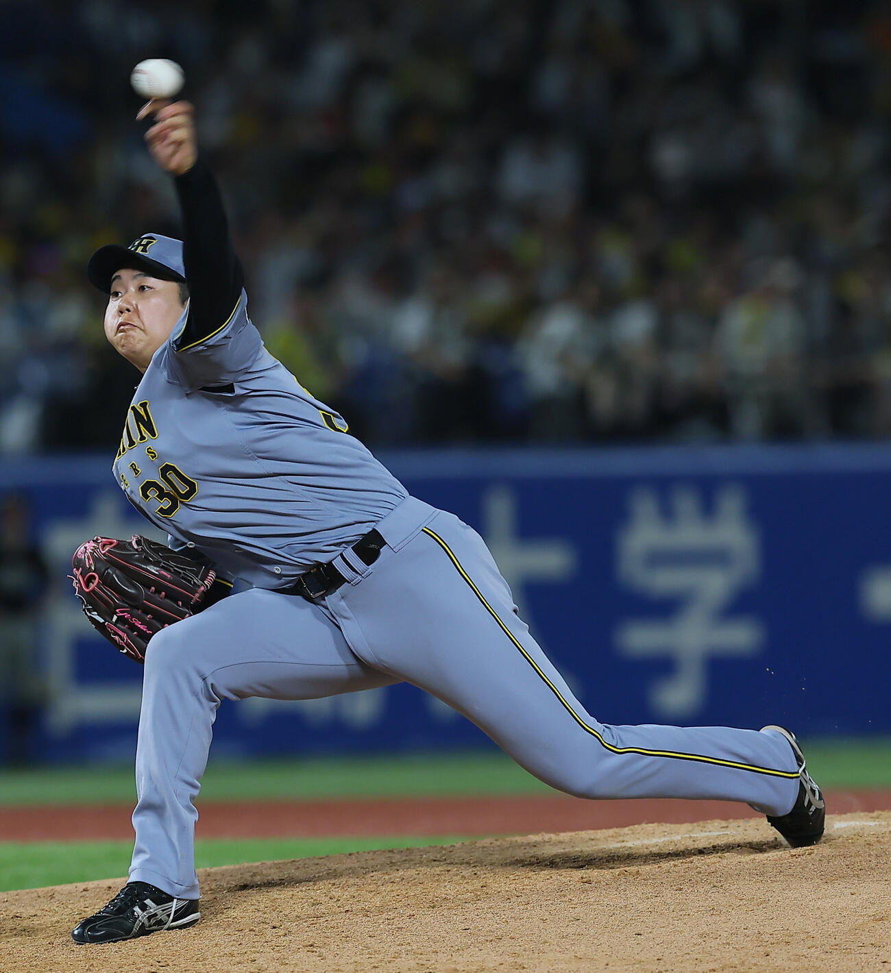 ヤクルト対阪神　阪神2番手門別啓人（撮影・水谷安孝）