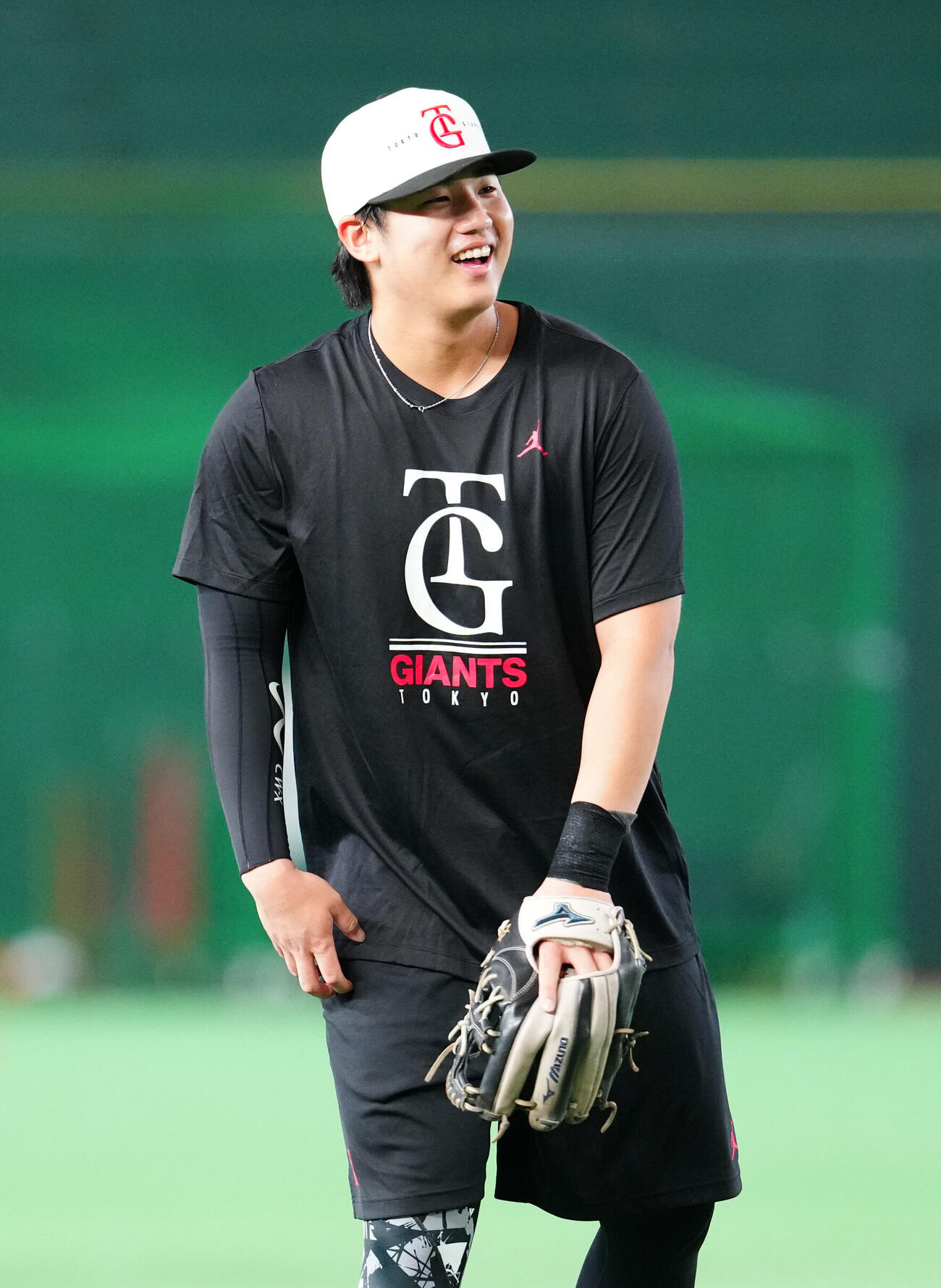 巨人対DeNA　試合前練習を行う巨人石塚裕惺（撮影・江口和貴）