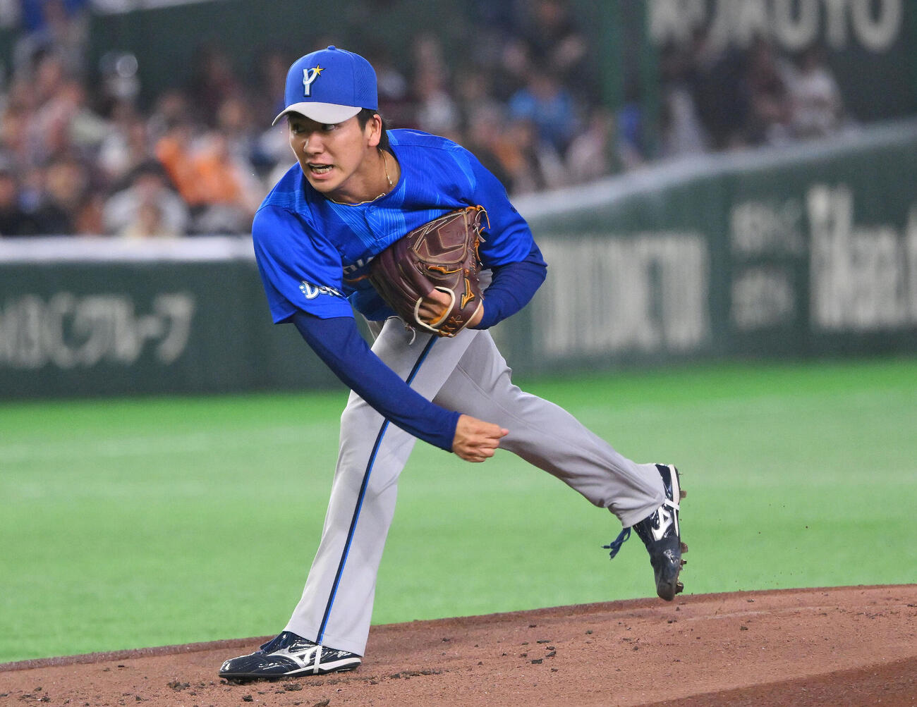 巨人対DeNA DeNA先発の篠木健太郎（撮影・滝沢徹郎）