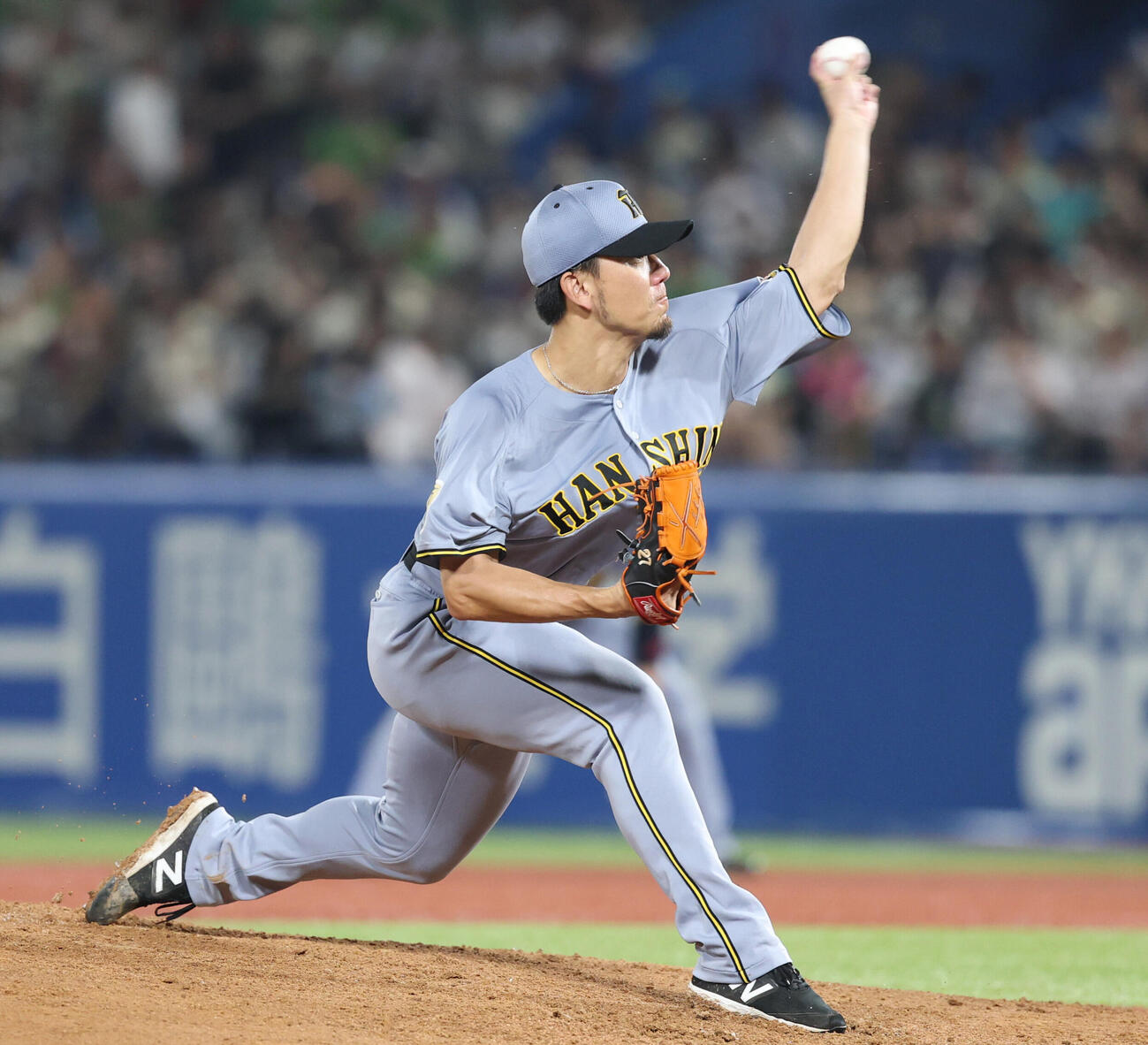 ヤクルト対阪神　先発し力投する阪神伊藤将司（撮影・増田悦実）