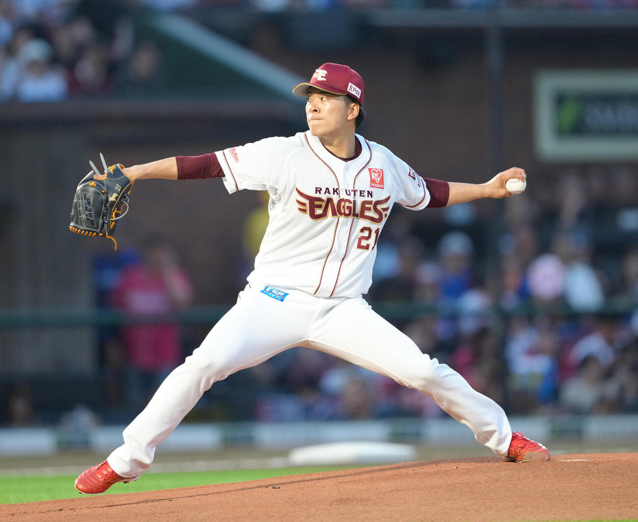 楽天対ソフトバンク　楽天先発の早川隆久（撮影・足立雅史）