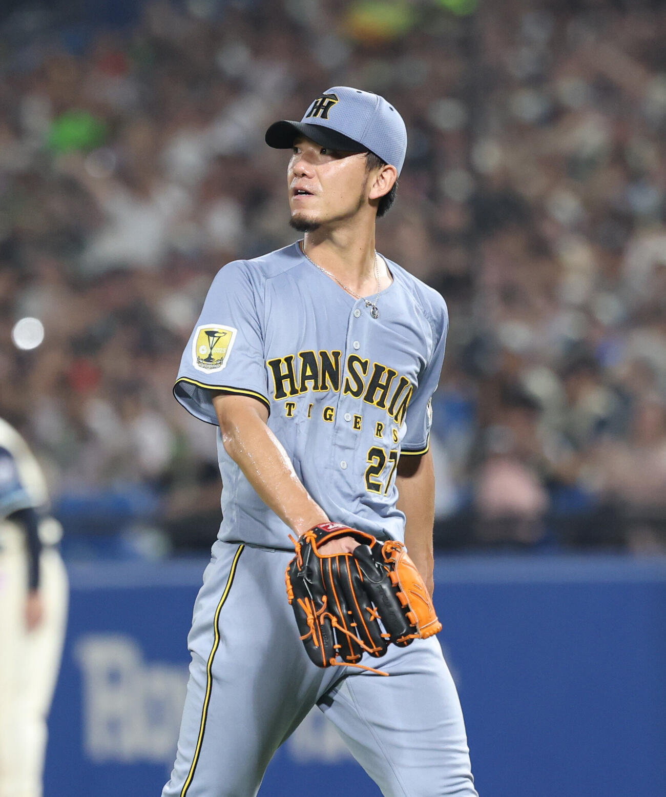 ヤクルト対阪神　2回裏ヤクルト1死一、二塁、高橋奎二に適時二塁打を浴びる伊藤将司（撮影・増田悦実）