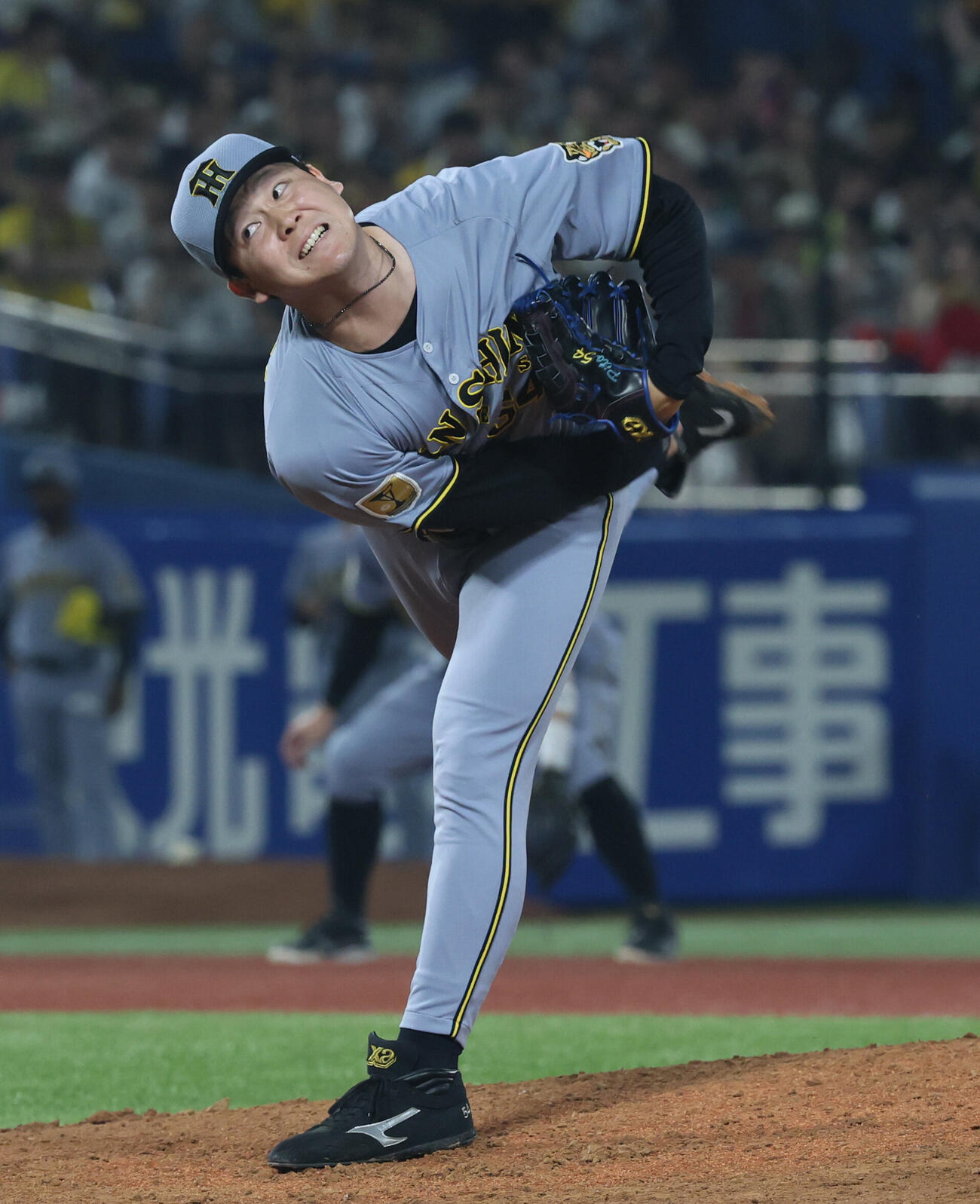 ヤクルト対阪神　阪神2番手木下里都（撮影・水谷安孝）