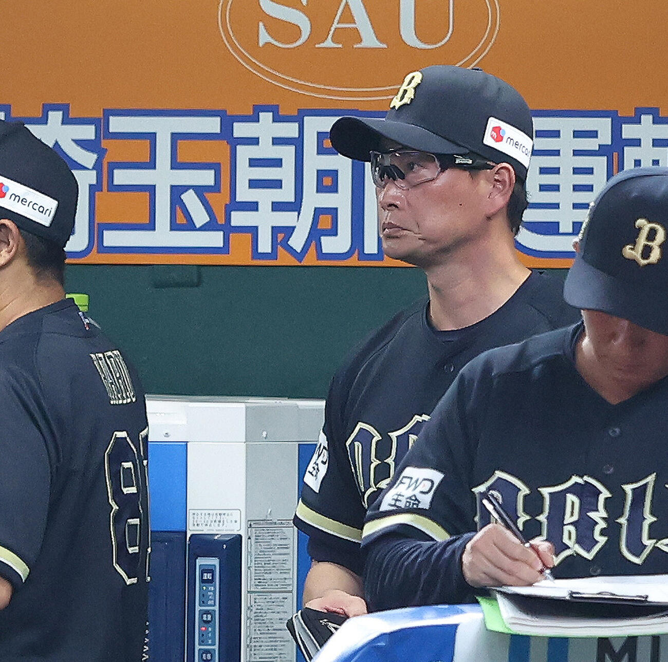 西武対オリックス　西武に敗れ引き揚げる岸田護監督（撮影・河田真司）