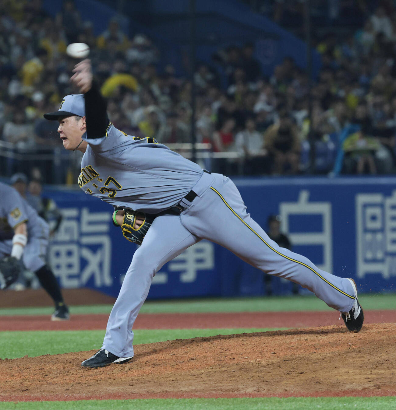 ヤクルト対阪神　阪神3番手及川雅貴（撮影・水谷安孝）