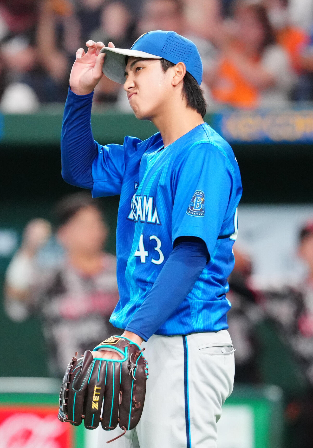 巨人対DeNA 3回裏巨人2死二塁、松本剛に先制適時打を浴びた深沢鳳介（撮影・江口和貴）