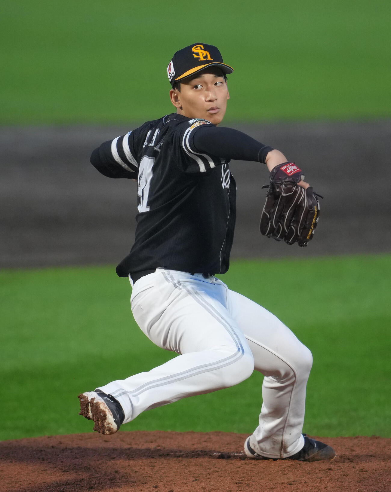 楽天対ソフトバンク　力投するソフトバンク先発の前田悠伍（撮影・足立雅史）
