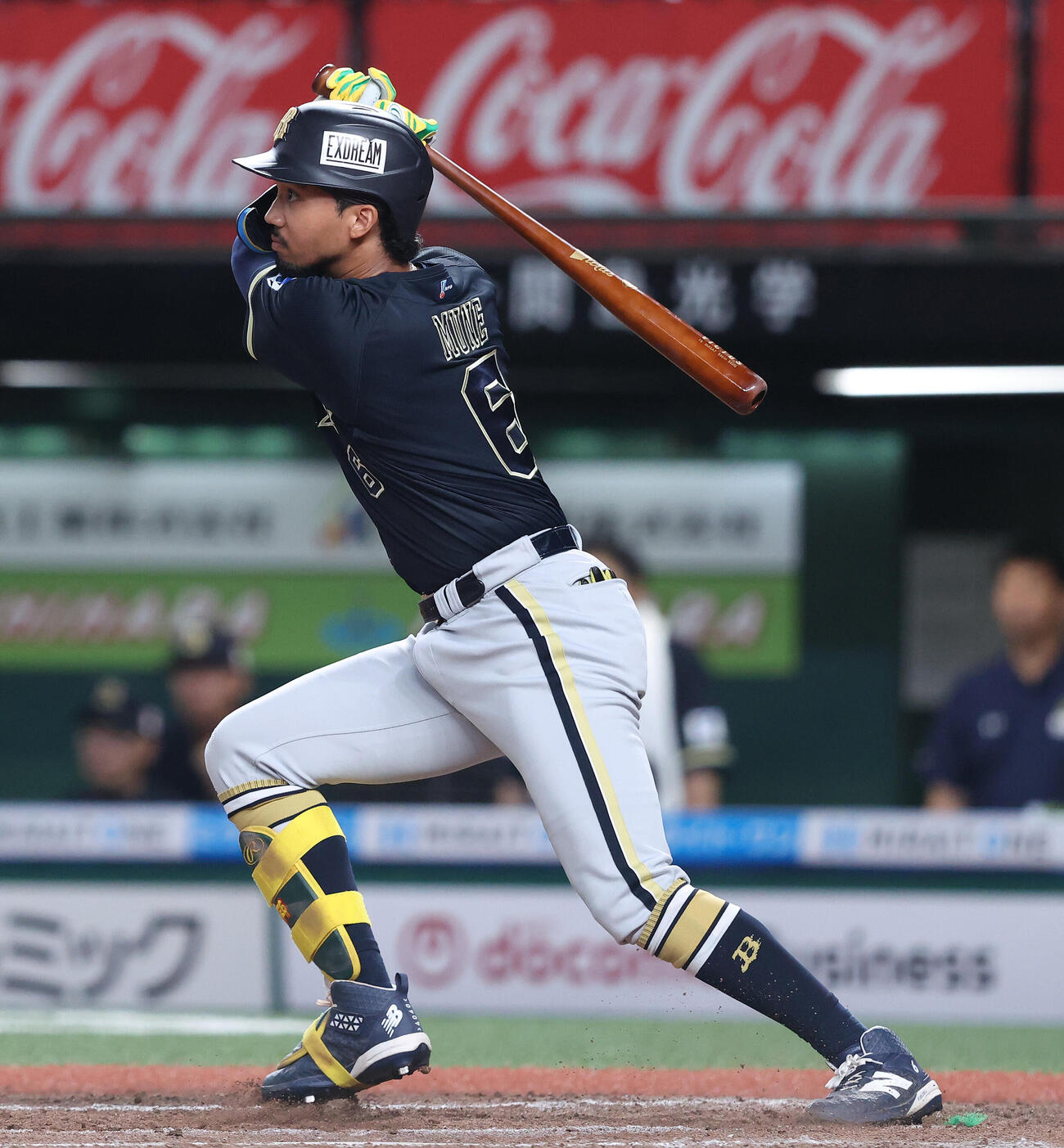 西武対オリックス　8回表オリックス無死、中前打を放つ宗佑磨（撮影・河田真司）