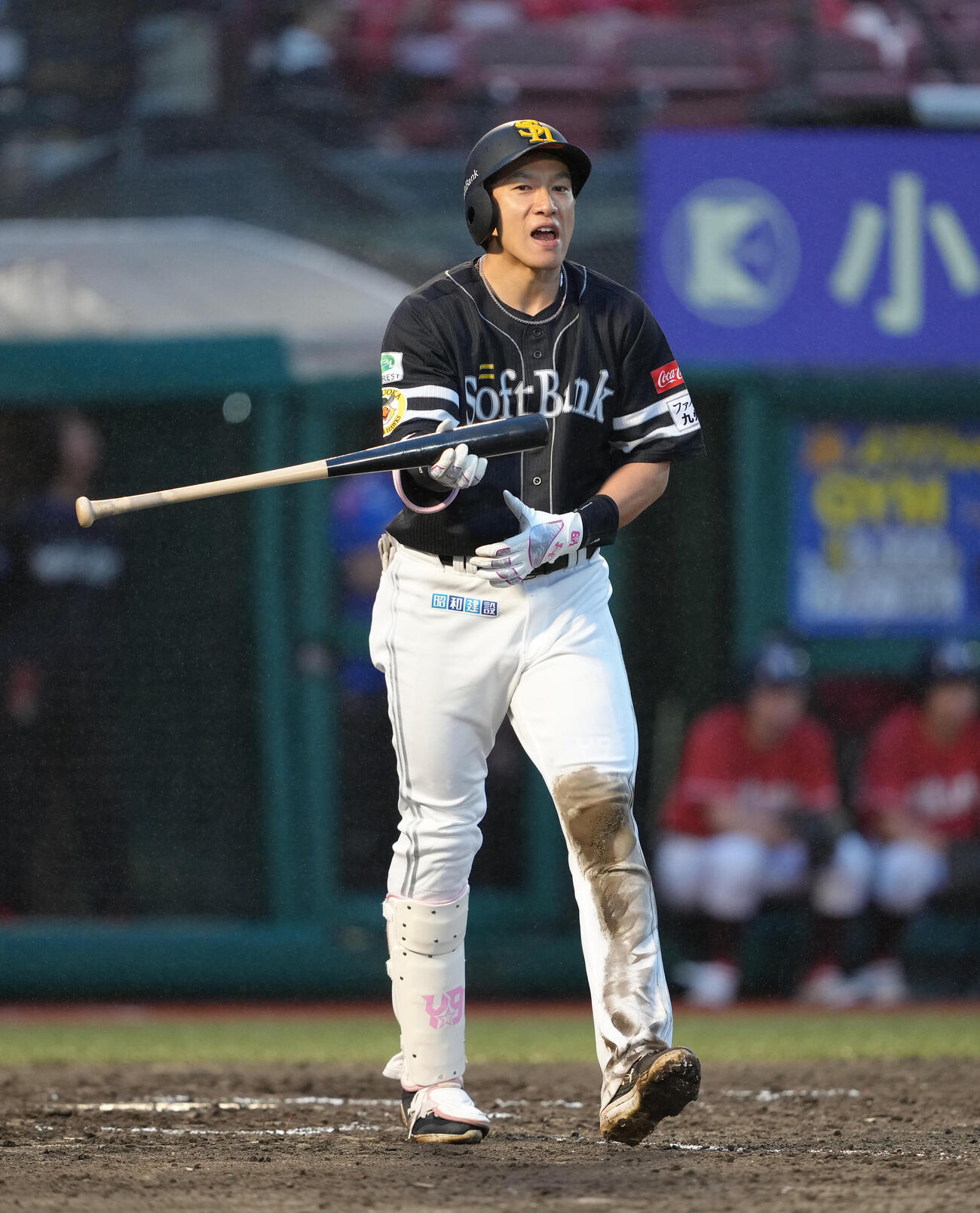 楽天対ソフトバンク　6回表ソフトバンク2死満塁、押し出し四球を選ぶ柳田悠岐（撮影・足立雅史）
