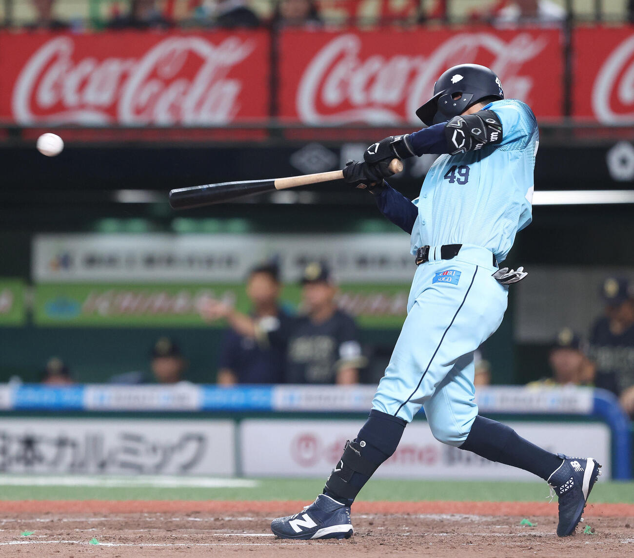西武対オリックス　5回裏西武1死二塁、右前打を放つ若林楽人（撮影・河田真司）
