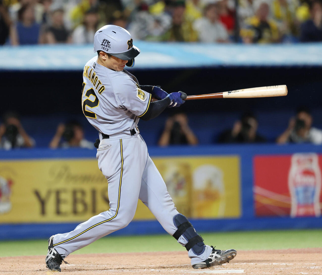 ヤクルト対阪神　9回表阪神無死、本塁打を放つ坂本誠志郎（撮影・増田悦実）