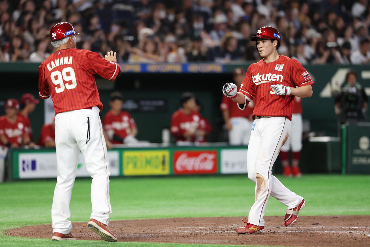 オリックス対楽天　2回表楽天無死、本塁打を放った中島大輔（撮影・宮地輝）