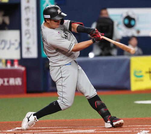 ロッテ山口航輝(2026年7月撮影)
