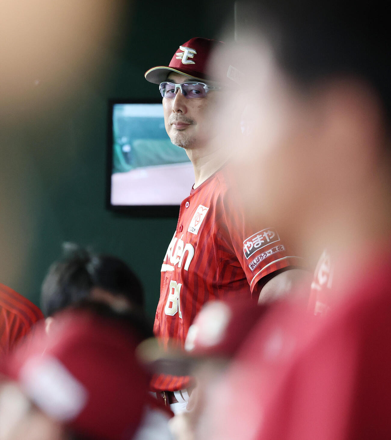 オリックス対楽天　戦況を見守る楽天吉井理人監督（撮影・宮地輝）