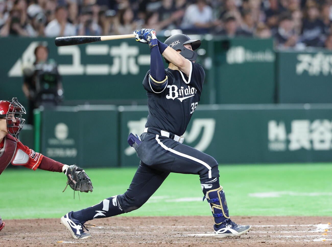 オリックス対楽天　9回裏オリックス1死一、二塁、サヨナラ本塁打を放つ来田涼斗（撮影・宮地輝）