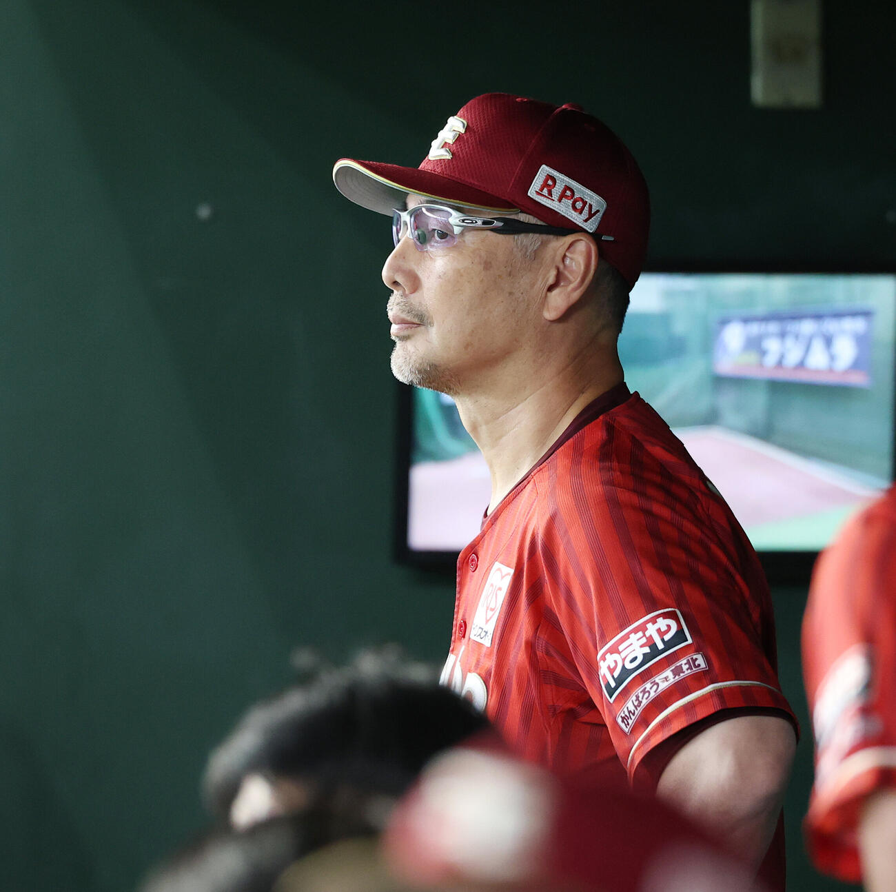 オリックス対楽天　戦況を見守る楽天吉井理人監督（撮影・宮地輝）