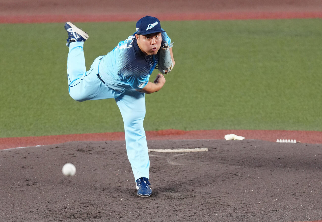 ロッテ対西武　先発し力投する西武平良海馬（撮影・鈴木みどり）