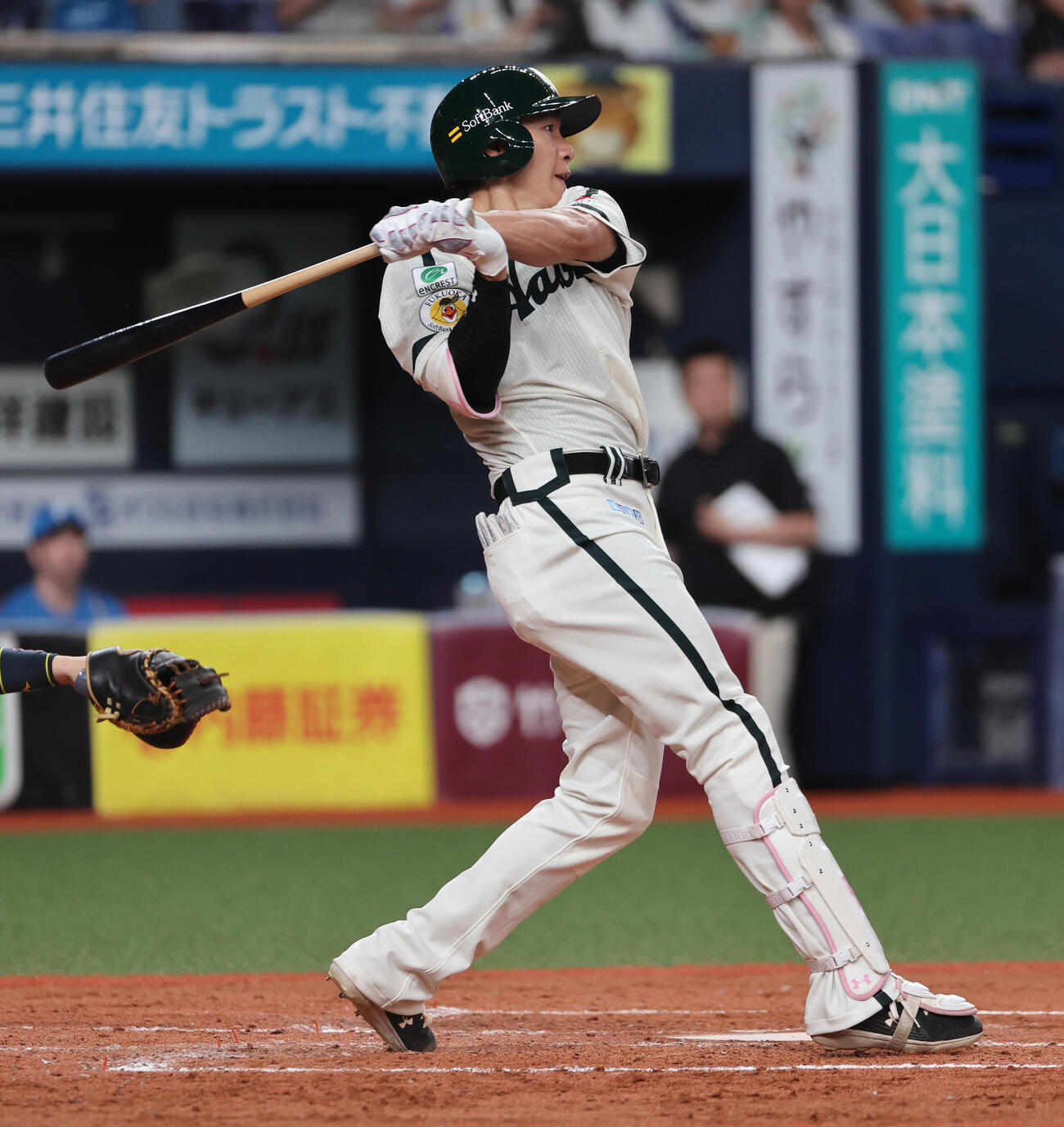 ソフトバンク対日本ハム　4回裏ソフトバンク1死、柳田悠岐はこの日2本目の安打を放つ（撮影・西尾就之）